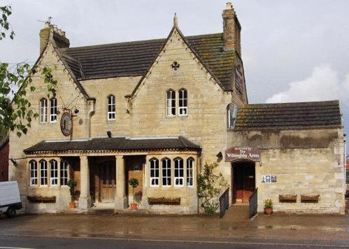 Willoughby Arms Hotel Little Bytham Exterior photo