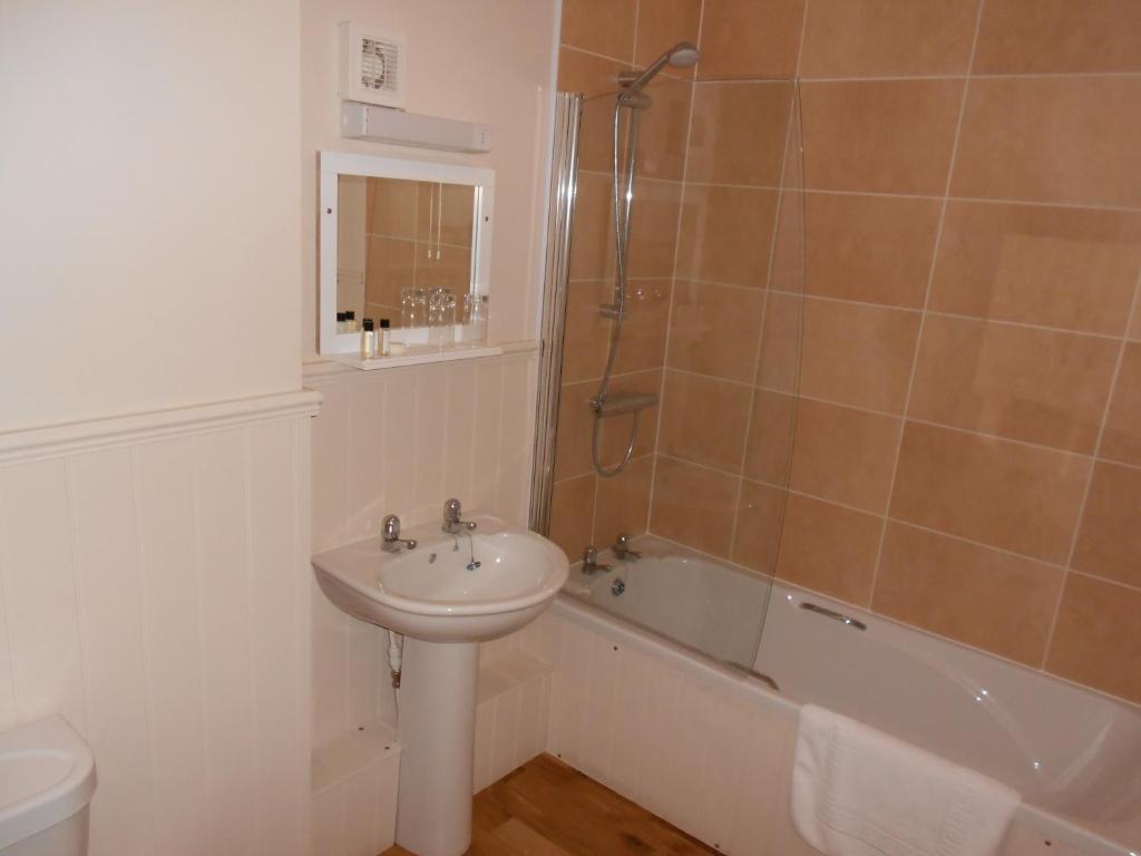 Willoughby Arms Hotel Little Bytham Room photo